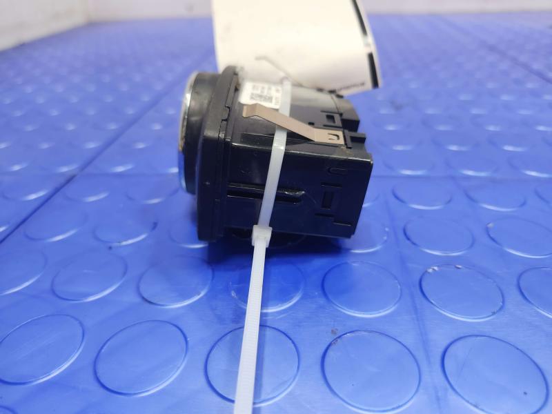 2015 Ford Transit Connect Headlight Switch (Dash Mtd)