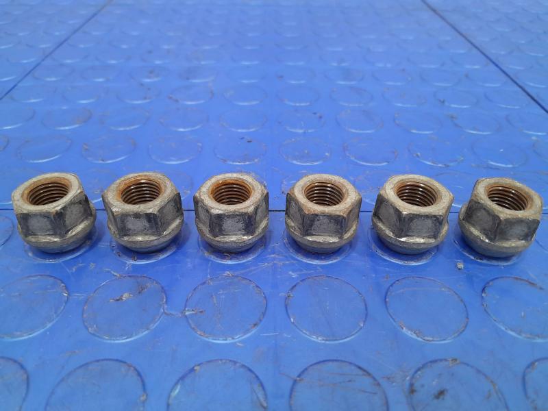 2013 Cadillac Escalade Lug Nuts
