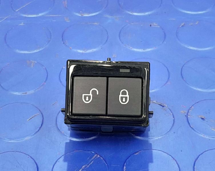 2017-2019 Jaguar XE Driver Door Lock Control Switch Genuine OEM T2H4025