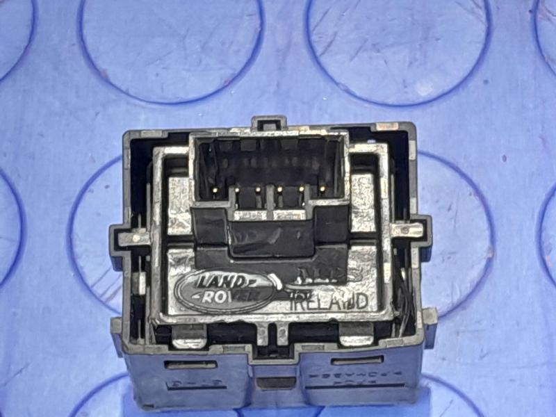 2017-2019 Jaguar XE Driver Door Lock Control Switch Genuine OEM T2H4025