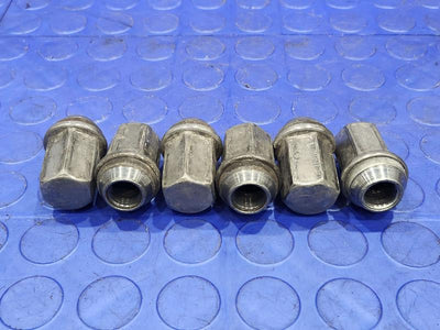 2015 GMC Yukon XL Lug Nuts