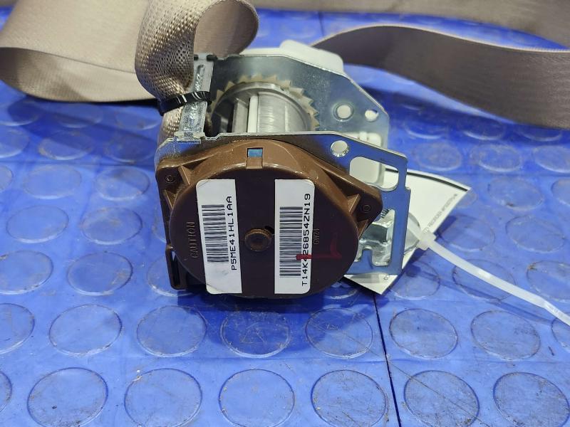 2015 Jeep Grand Cherokee Rear Seat Belt