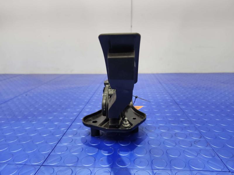 2011 Infiniti QX56 Pedal Assembly