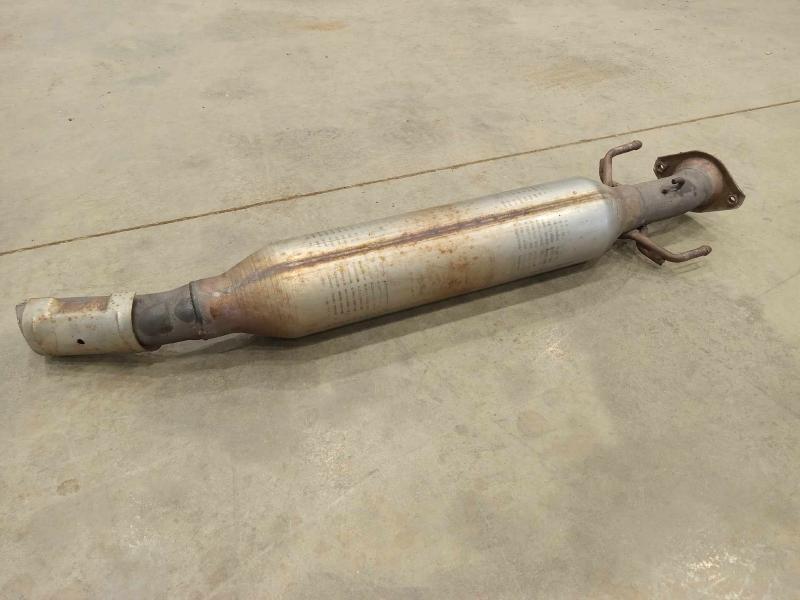 2011 Toyota Sienna 3.5L Center Intermediate Exhaust Muffler Genuine OEM Part