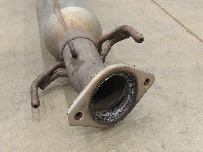 2011 Toyota Sienna 3.5L Center Intermediate Exhaust Muffler Genuine OEM Part