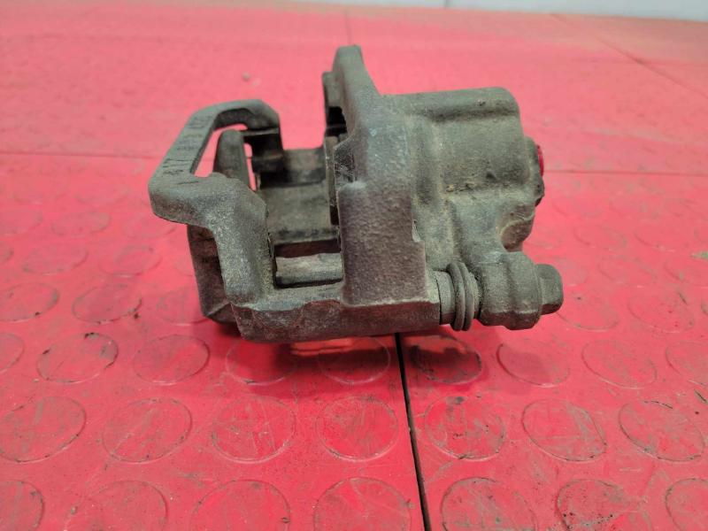 2018 Nissan Rogue Sport Caliper