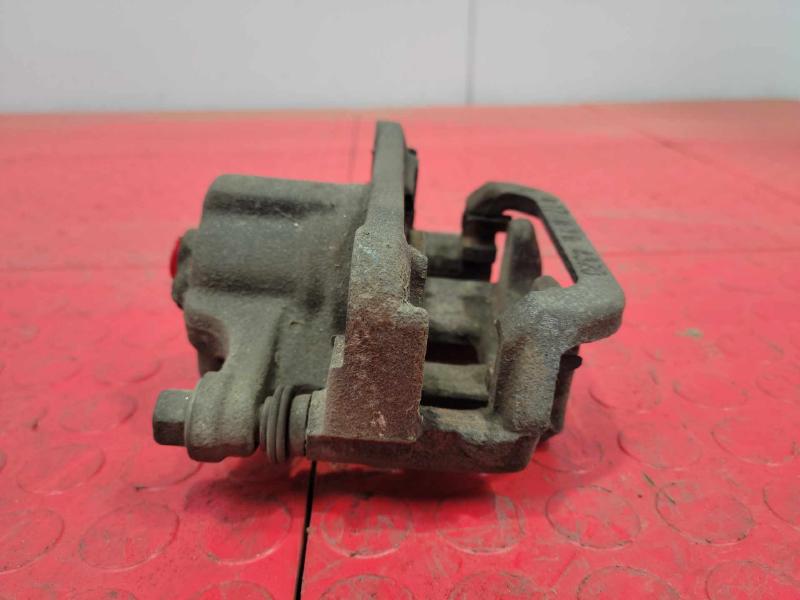 2018 Nissan Rogue Sport Caliper