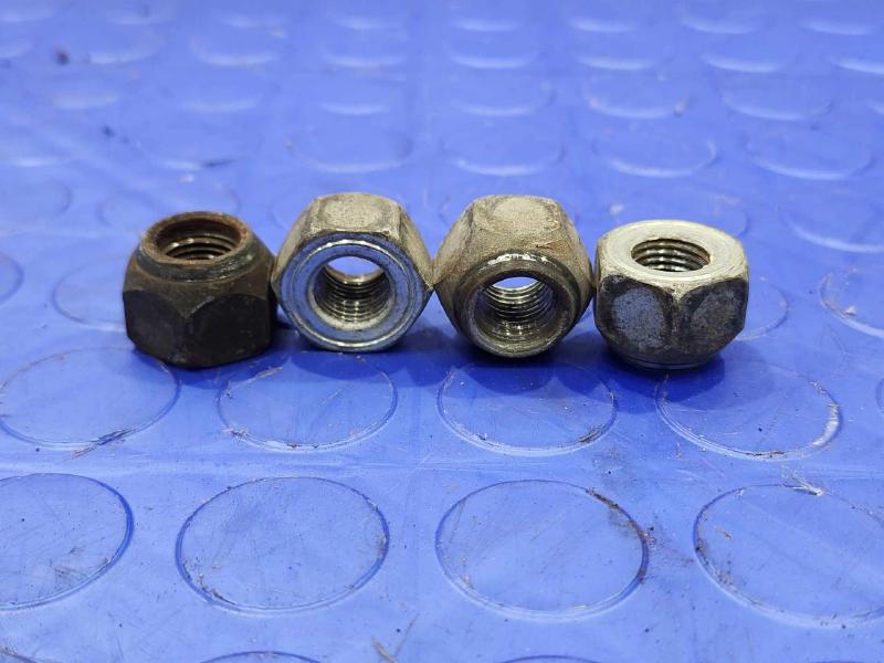 2014 Nissan Versa Lug Nuts