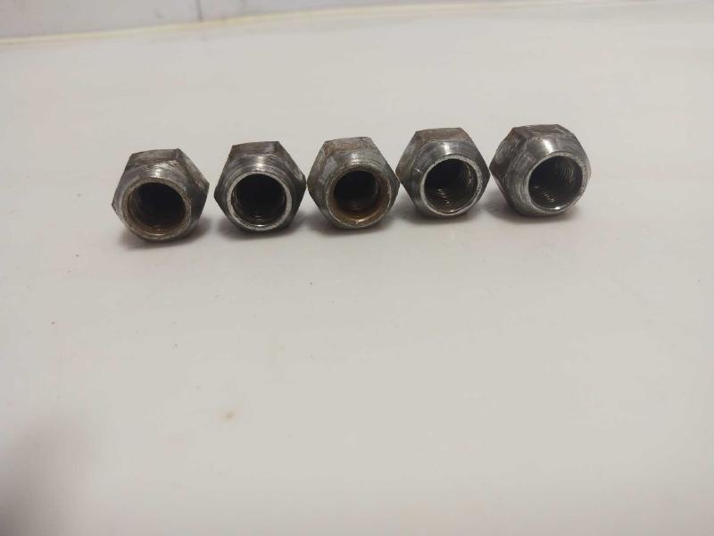 2009 Subaru Forester Lug Nuts