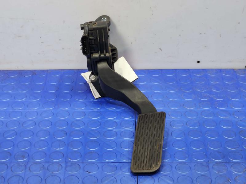 2012 GMC Yukon Pedal Assembly