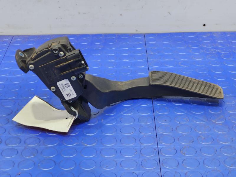 2012 GMC Yukon Pedal Assembly