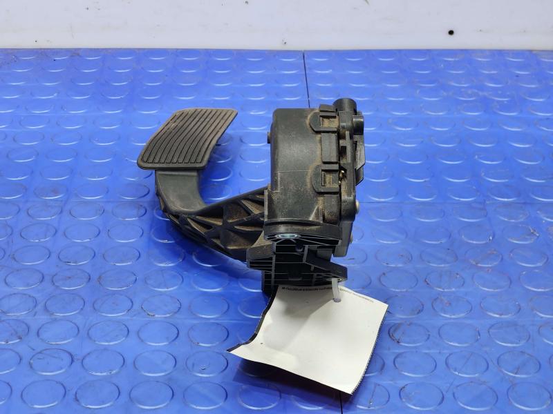 2012 GMC Yukon Pedal Assembly