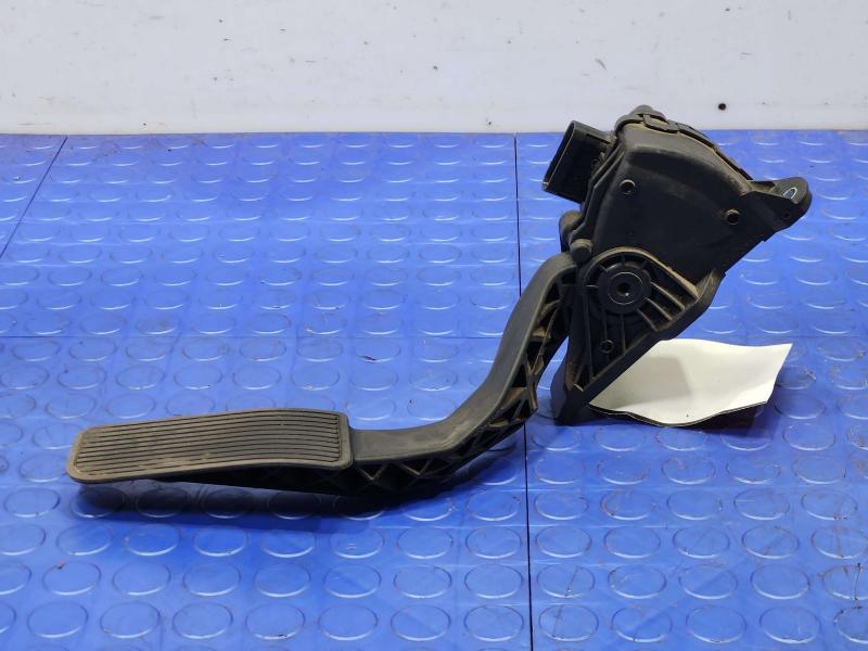 2012 GMC Yukon Pedal Assembly