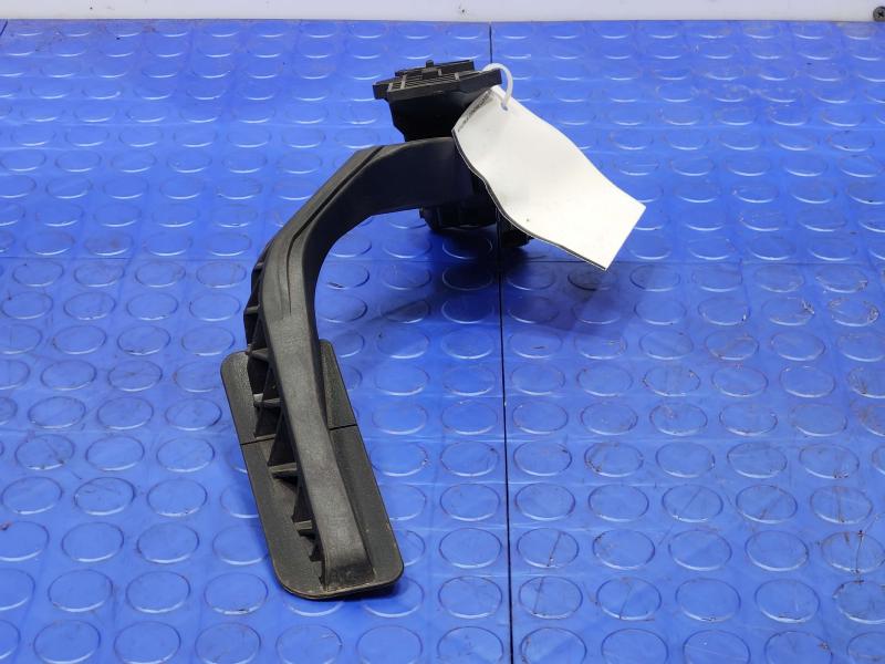 2012 GMC Yukon Pedal Assembly