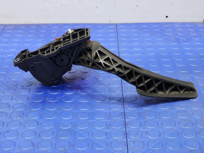 2012 GMC Yukon Pedal Assembly