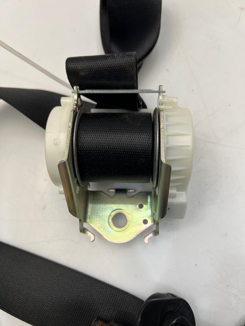 2011 Jaguar XF Rear Seat Belt