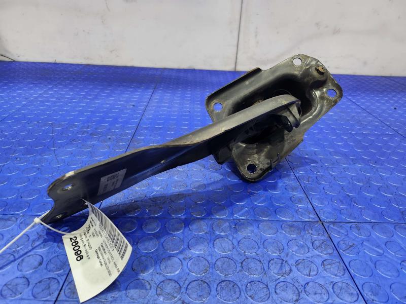 2020 Volkswagen Passat Lower Control Arm Rr