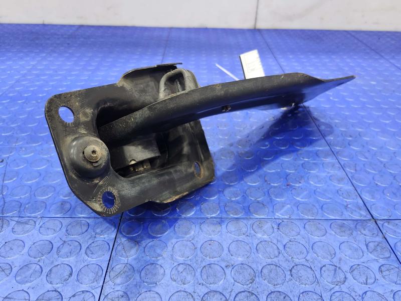 2020 Volkswagen Passat Lower Control Arm Rr