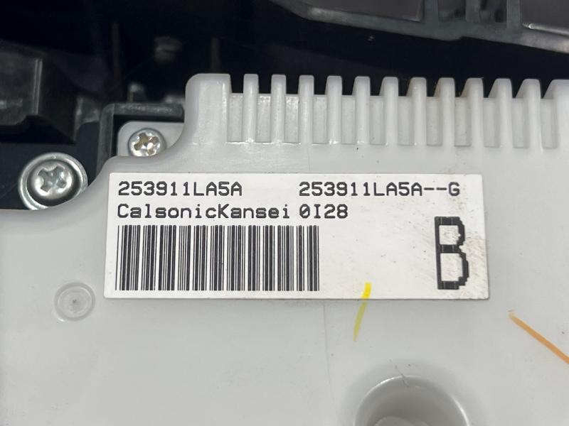 2011 Infiniti QX56 Audio & Visual Equip.(Radio)