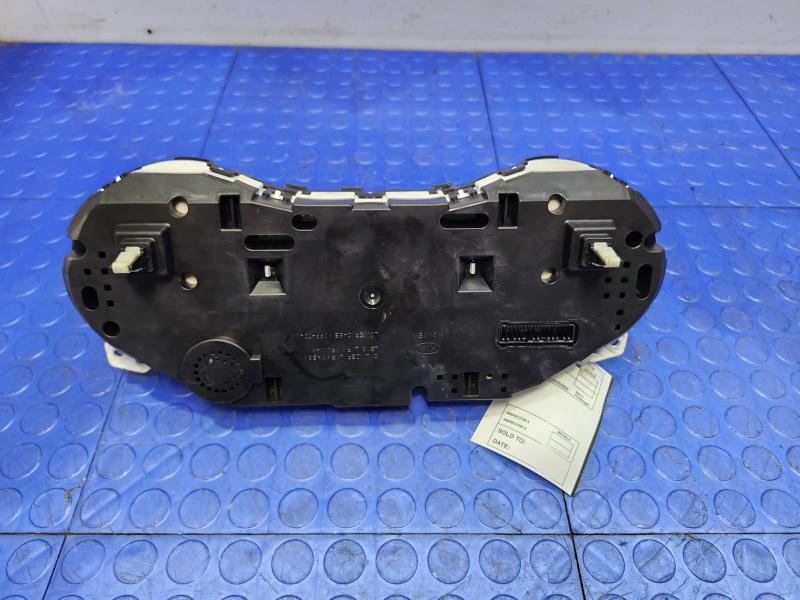 2016 Kia Sedona Speedometer