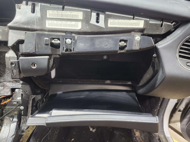 2006 Mercedes CLS-Class Glove Box