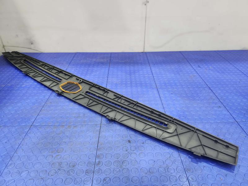 1988-1993 Isuzu NPR Dashboard Defroster Vent Trim Panel OEM Genuine Gray