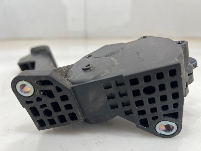 2011 - 2015 Toyota Prius Accelerator Pedal Assembly w/ Sensor OEM 78110-12050