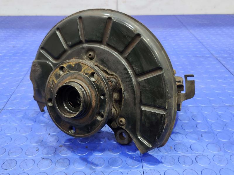 2018 Volkswagen Passat Spindle Knuckle Front