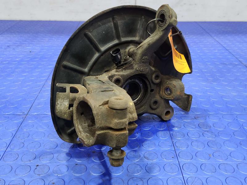2018 Volkswagen Passat Spindle Knuckle Front