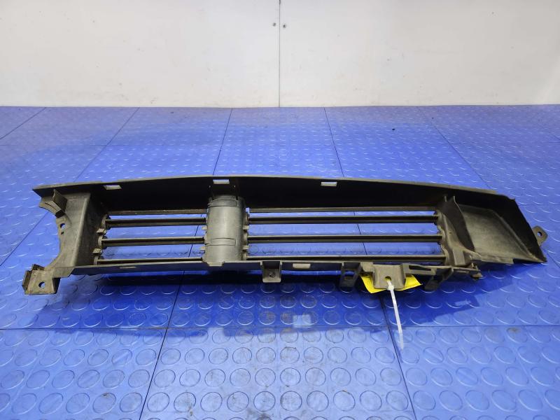 2015-2017 Chrysler 200 Front Radiator Shutter Assembly Genuine OEM 68200289AC