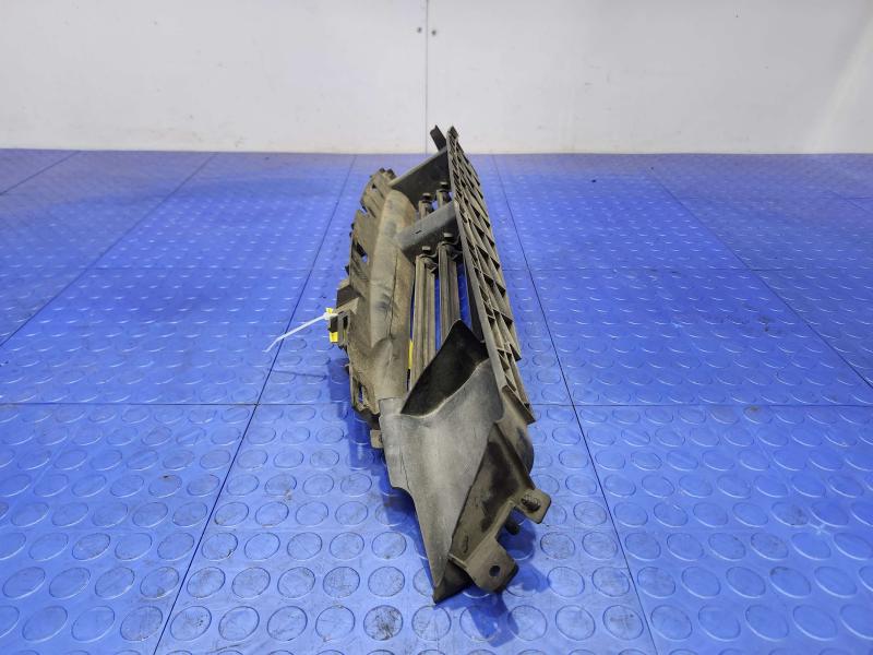 2015-2017 Chrysler 200 Front Radiator Shutter Assembly Genuine OEM 68200289AC
