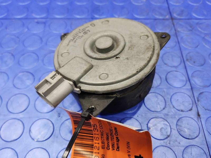 2010-2015 Toyota Prius Cooling Fan Motor Left Driver Side OEM 1636337020