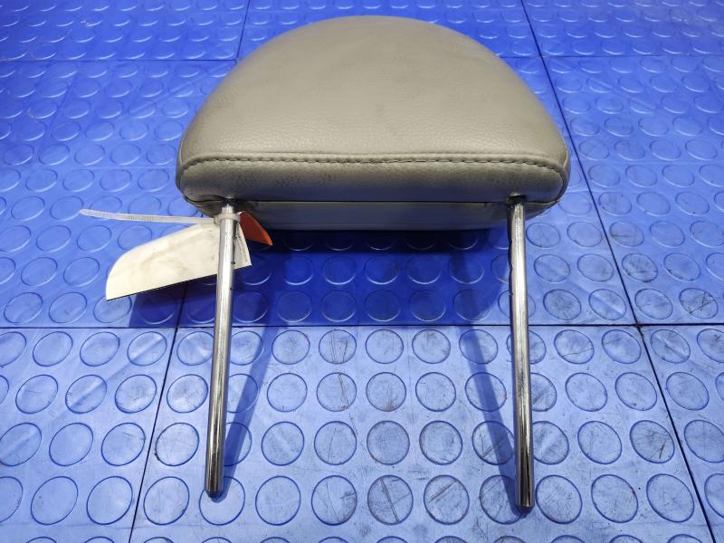 2006 Ford Mustang Headrest