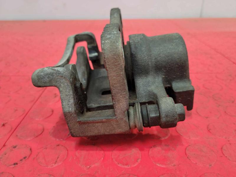 2008 Saturn Vue Caliper