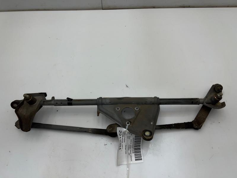 2001 - 2005 Toyota Rav4 Windshield Wiper Linkage OEM 8515042090