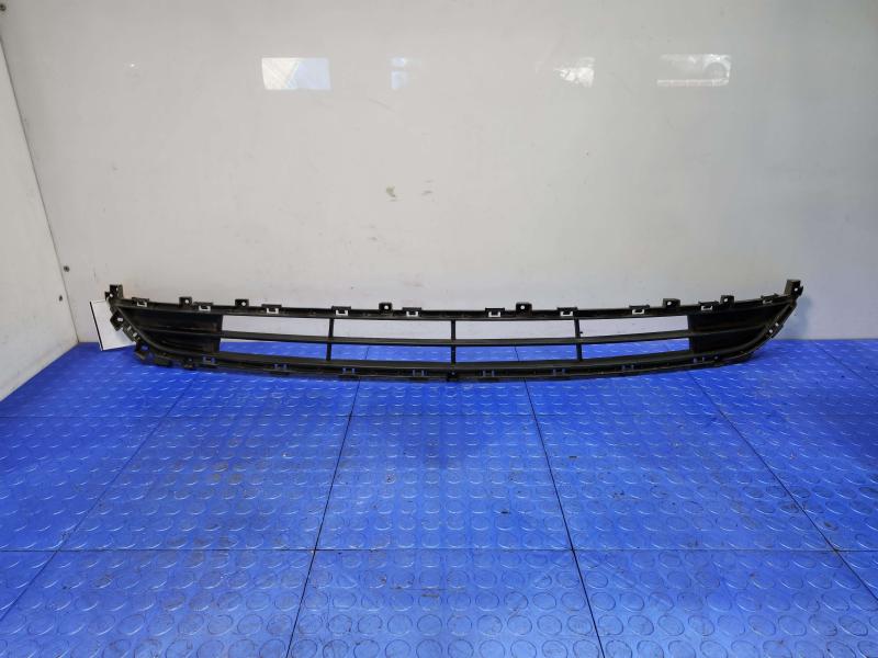 2016 Kia Sedona Grille