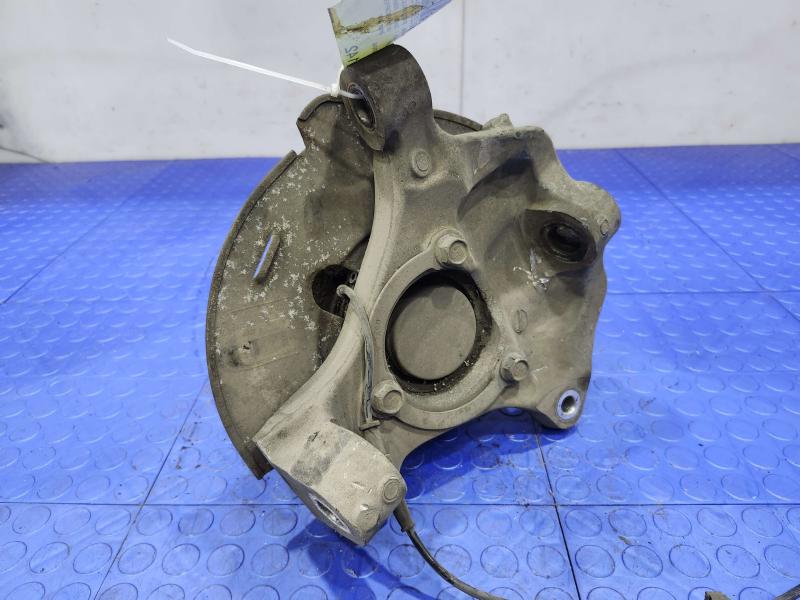 2015 GMC Yukon XL Spindle Knuckle Front