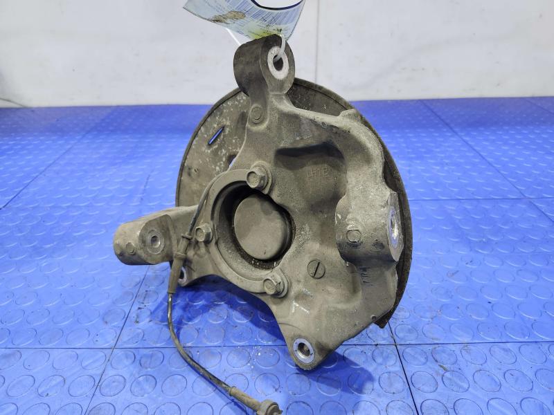 2015 GMC Yukon XL Spindle Knuckle Front