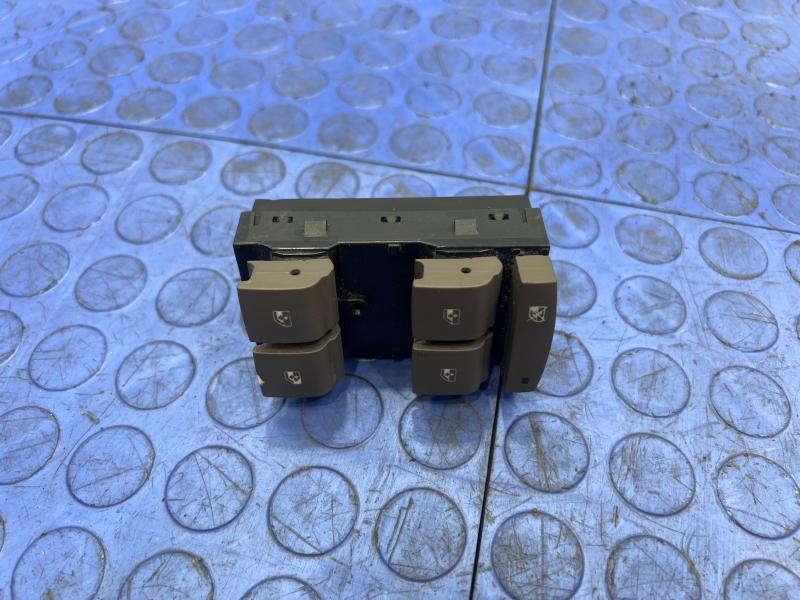 2018 Chevrolet Cruze Door Switch Front