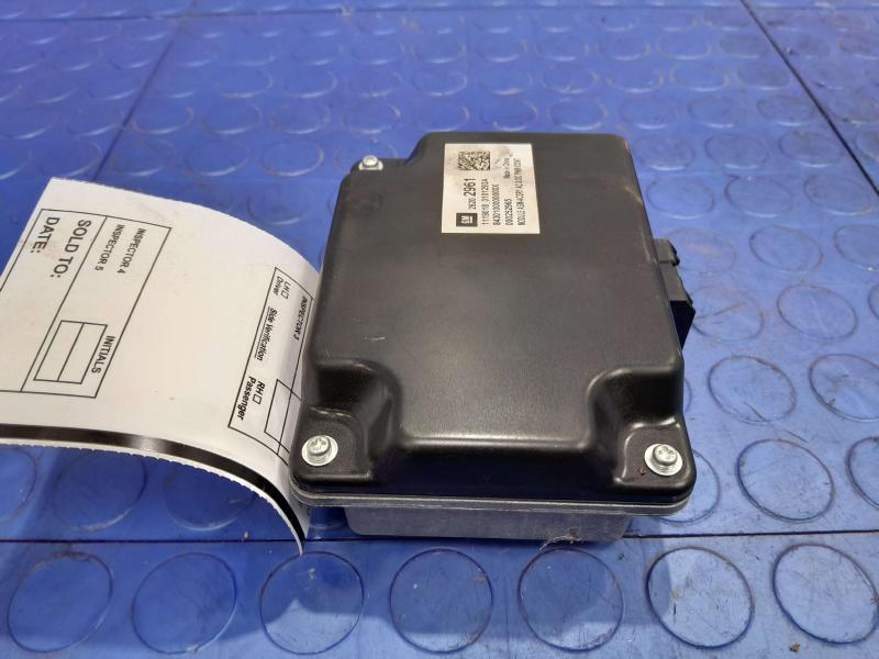 2018-2021 GMC Terrain AC DC Power Inverter Module Genuine OEM 26202961