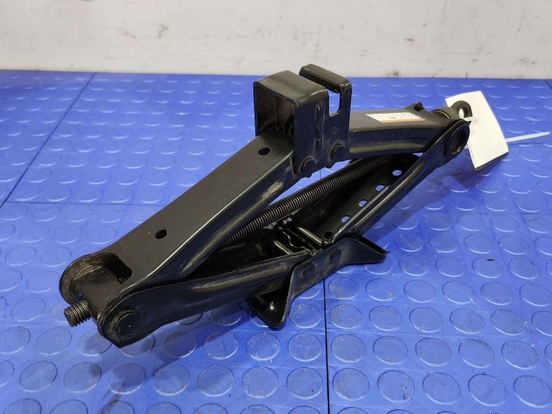 2014 Lexus IS 250 Jack Assembly