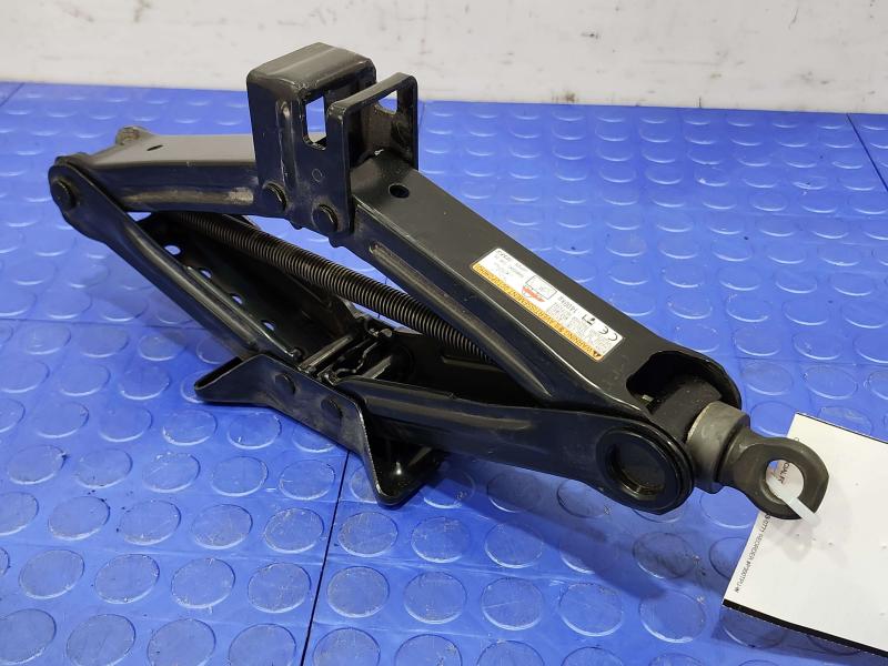 2014 Lexus IS 250 Jack Assembly