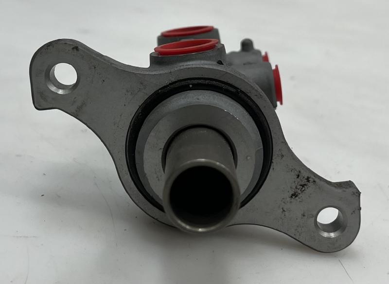 2019 - 2023 Kia Rio Brake Master Cylinder Assembly OEM 58510H9260