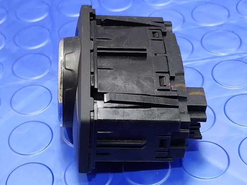 2013 Ford Fusion Headlight Switch (Dash Mtd)