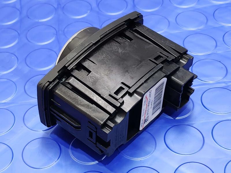2013 Ford Fusion Headlight Switch (Dash Mtd)