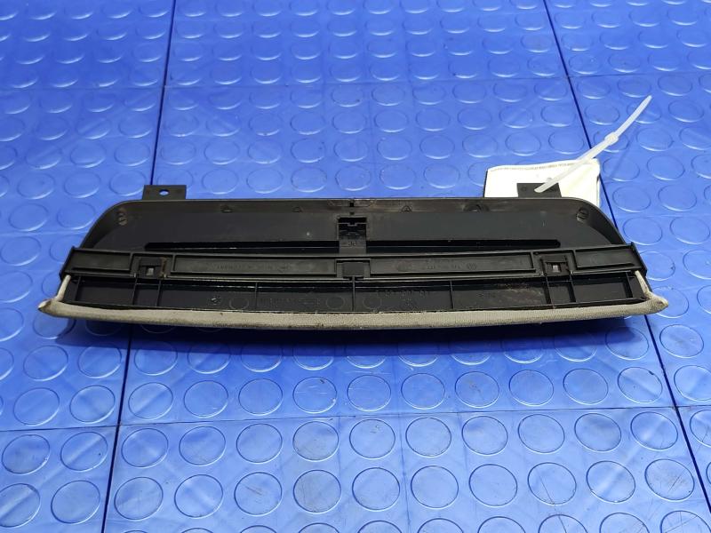 2005 Volkswagen Jetta 3Rd Brake Light Avoidance Lamp