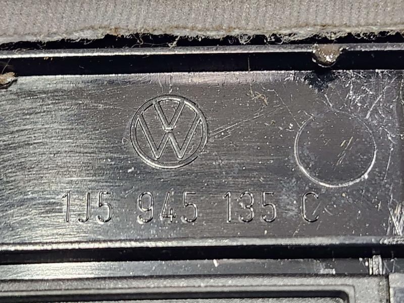 2005 Volkswagen Jetta 3Rd Brake Light Avoidance Lamp