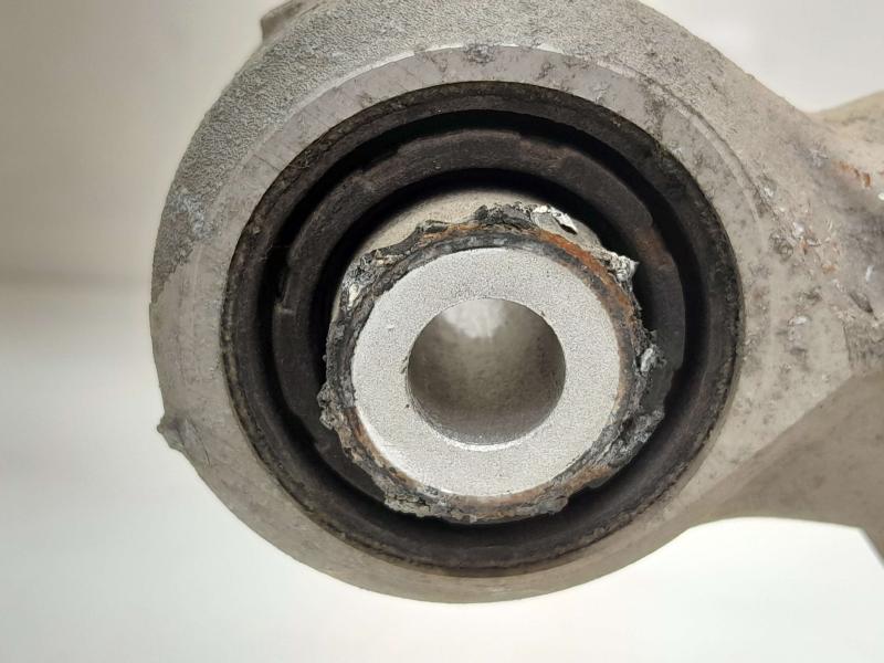 2011 Jeep Grand Cherokee Lower Control Arm Rr