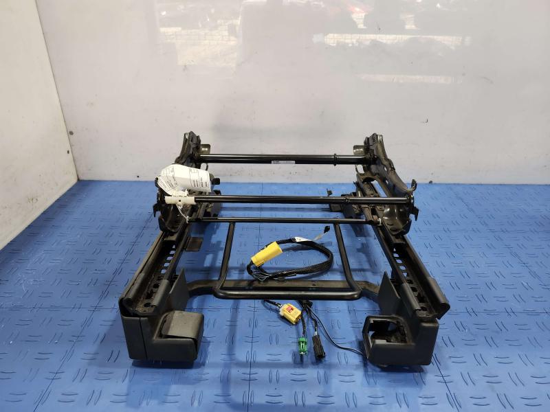 2017 Jeep Compass Seat Track