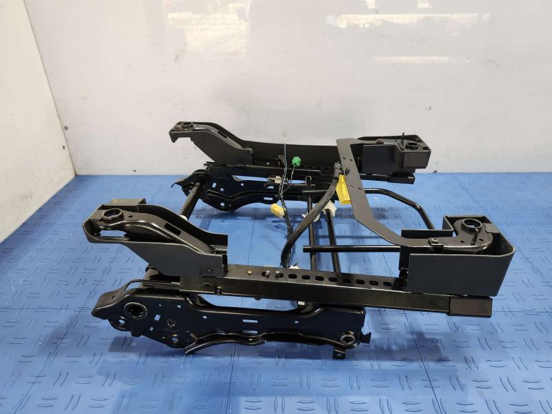 2017 Jeep Compass Seat Track